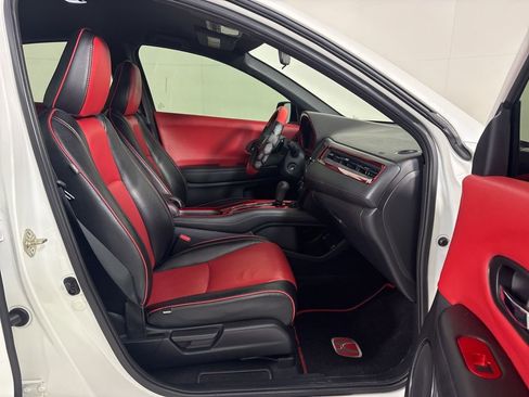 Used 2020 Honda HR-V Sport image 12