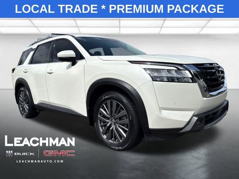 Used 2022 Nissan Pathfinder SL w/ SL Premium Package FWD image 1