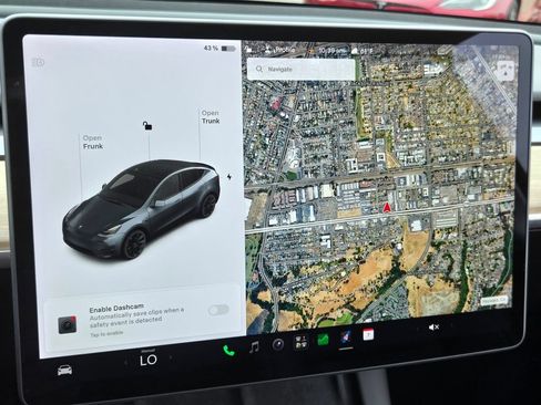 Used 2021 Tesla Model Y Long Range AWD/4WD image 18