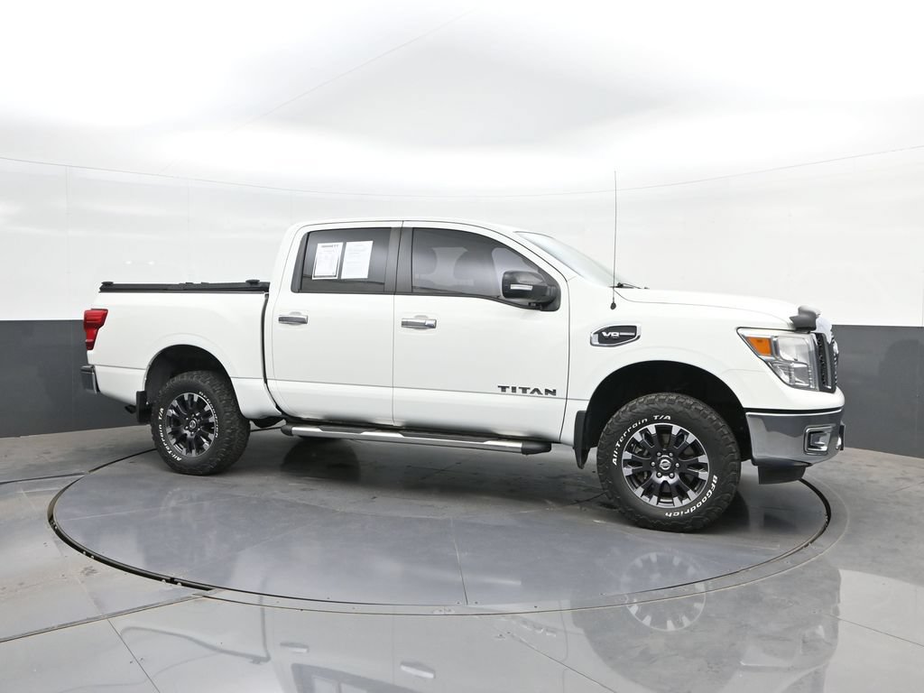 Used 2017 Nissan Titan SV RWD image 11