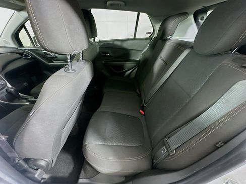 Used 2022 Chevrolet Trax LS w/ Tint and Cruise Package FWD image 25