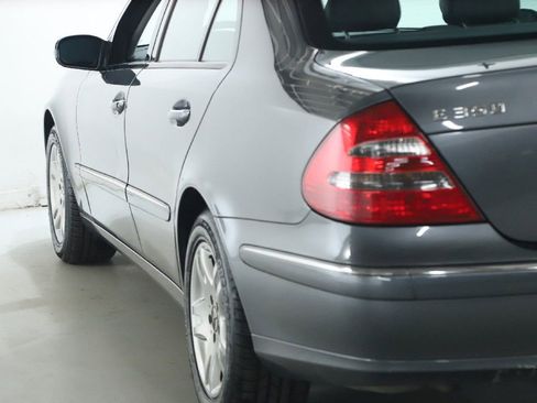 Used 2006 Mercedes-Benz E 350 4MATIC Sedan image 6