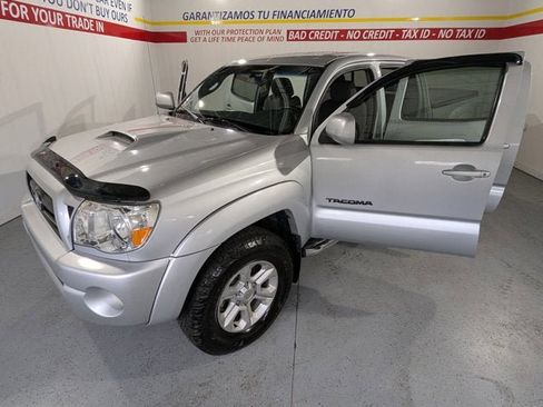 Used 2005 Toyota Tacoma PreRunner image 11