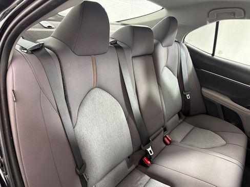 Used 2020 Toyota Camry LE FWD image 19