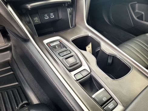 Used 2022 Honda Accord Touring image 18