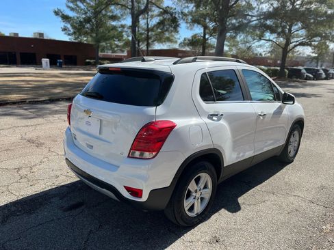 Used 2019 Chevrolet Trax LT w/ LT Convenience Package image 5