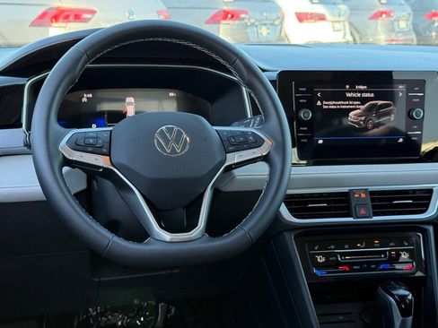 New 2025 Volkswagen Taos SE image 23