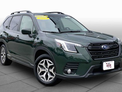 Certified 2023 Subaru Forester Premium AWD/4WD image 3