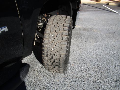 Used 2011 GMC Sierra 1500 SLE w/ Power Tech Package image 28