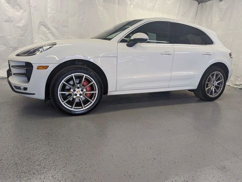 Used 2015 Porsche Macan Turbo image 26