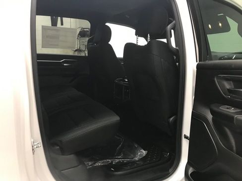 New 2026 RAM 1500 4x4 Crew Cab image 36