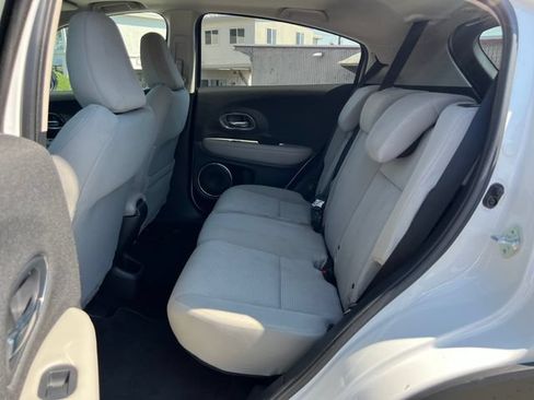Used 2022 Honda HR-V EX image 14