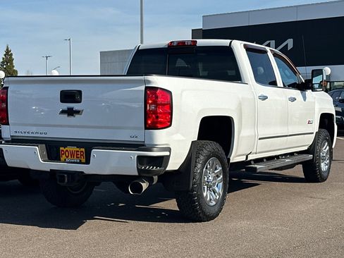 Used 2019 Chevrolet Silverado 3500 LTZ image 4