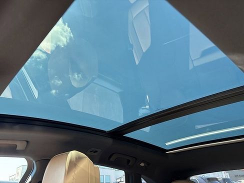 Used 2024 Porsche Macan image 35