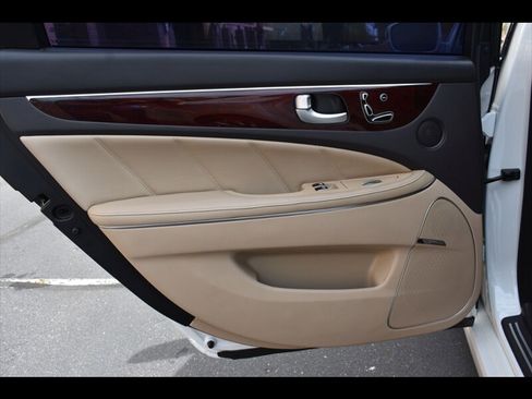 Used 2013 Hyundai Equus Ultimate image 21