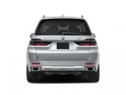 Used 2025 BMW X7 xDrive40i AWD/4WD image 8