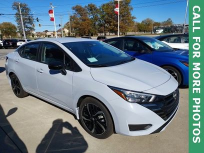 New 2025 Nissan Versa SR w/ Trunk Package