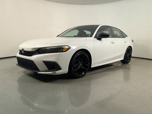 Used 2023 Honda Civic Sport image 3