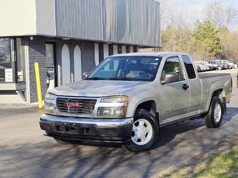 Used 2005 GMC Canyon SLE image 2