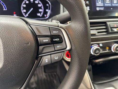 Used 2020 Honda Accord EX image 28