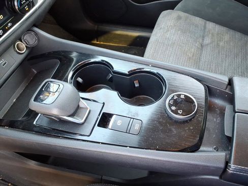 Used 2023 Nissan Rogue SV image 13