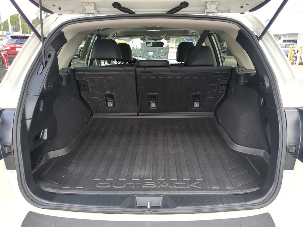 Used 2019 Subaru Outback 2.5i Limited w/ Popular Package #2 AWD/4WD image 9