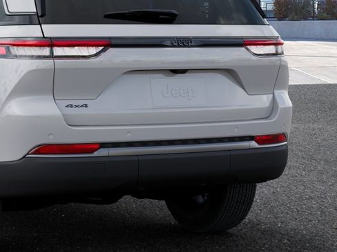 New 2026 Jeep Grand Cherokee Altitude AWD/4WD image 13