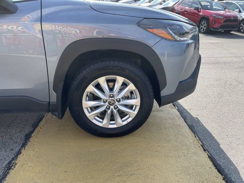 Certified 2025 Toyota Corolla Cross LE AWD/4WD image 11