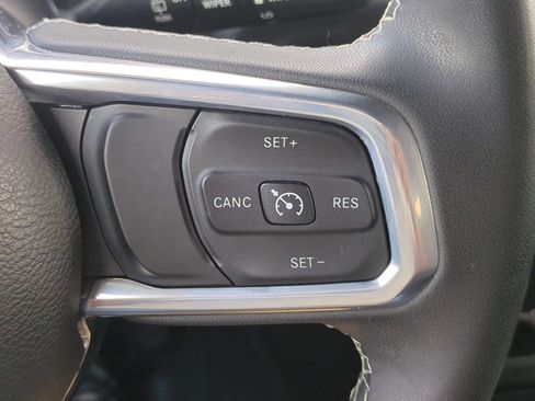 Used 2023 Jeep Wrangler Unlimited Sahara AWD/4WD image 28