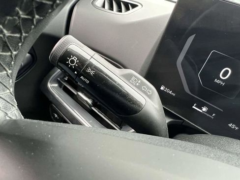 Used 2025 Kia K4 EX image 31