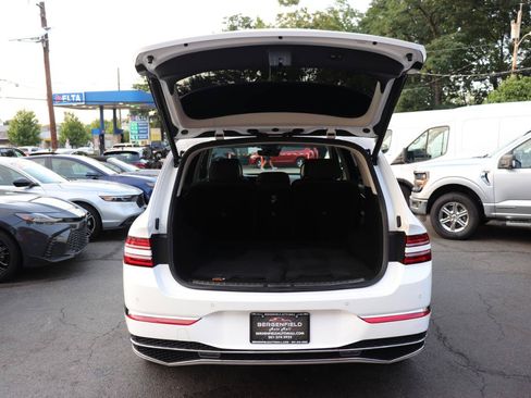 Used 2025 Genesis GV80 2.5T Standard AWD/4WD image 57