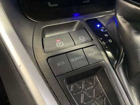 Certified 2025 Toyota RAV4 XLE Premium image 24