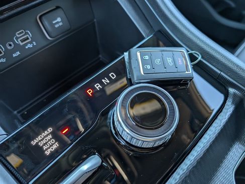 New 2025 Jeep Grand Cherokee Limited image 28