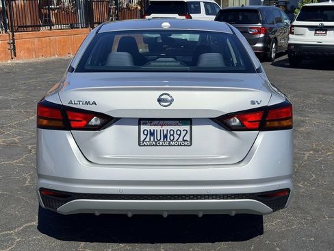 Used 2021 Nissan Altima 2.5 SV FWD image 5