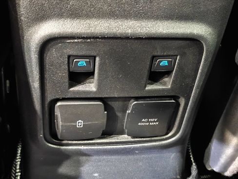Used 2023 Ford Bronco Outer Banks w/ Sasquatch Package AWD/4WD image 31