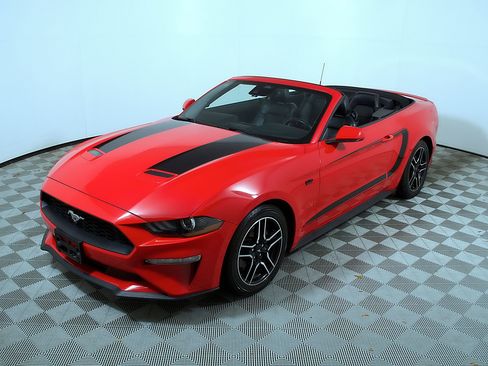 Used 2022 Ford Mustang Premium image 3