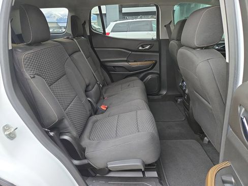 Used 2019 GMC Acadia SLE image 17