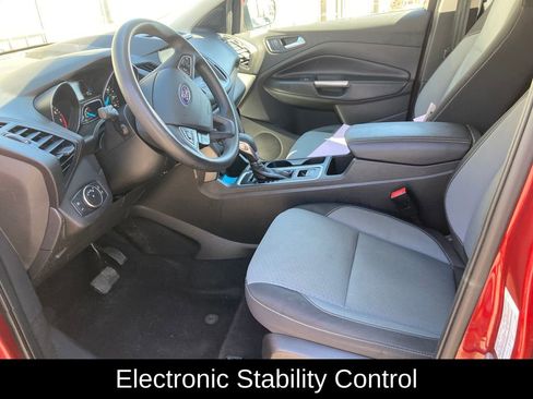 Used 2018 Ford Escape SE w/ SE Sync 3 Package AWD/4WD image 13