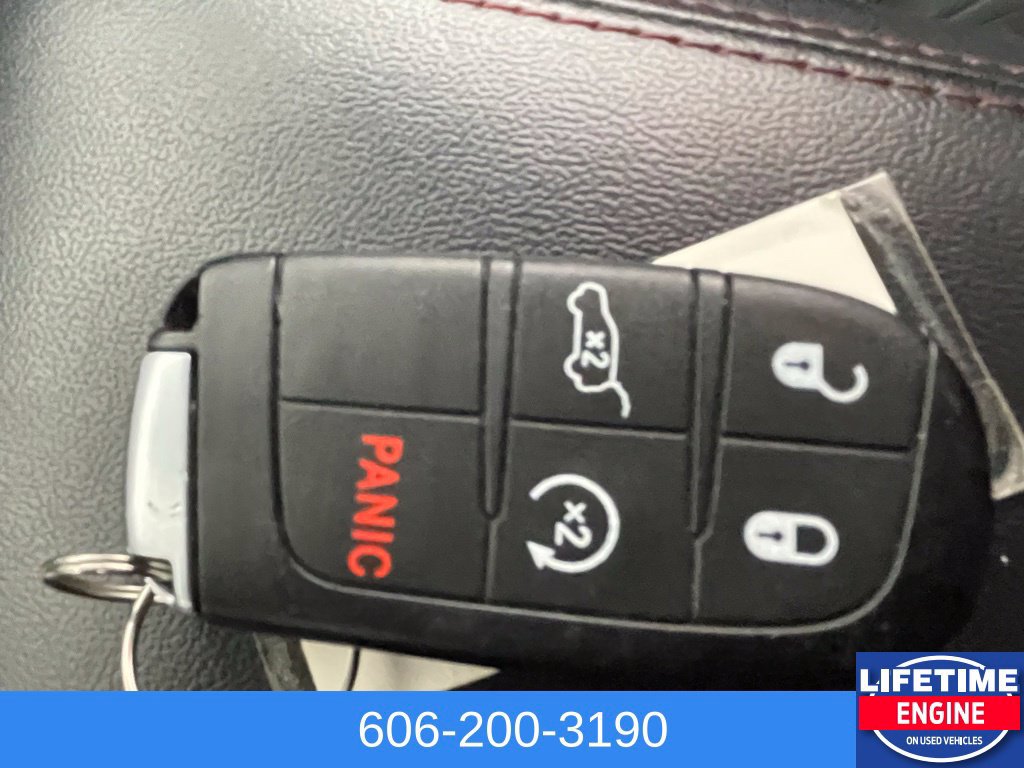 Used 2025 Dodge Durango GT AWD/4WD image 35