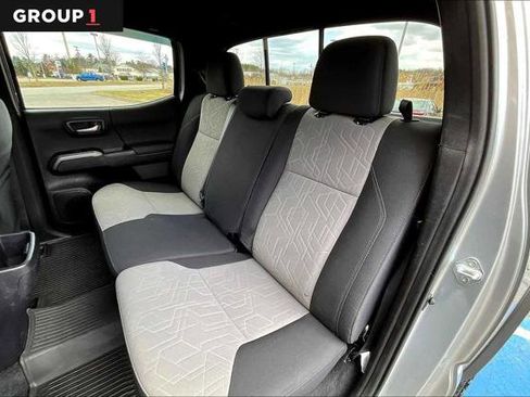 Certified 2023 Toyota Tacoma TRD Off-Road AWD/4WD image 21