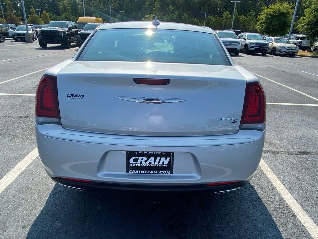 Used 2020 Chrysler 300 S RWD image 6