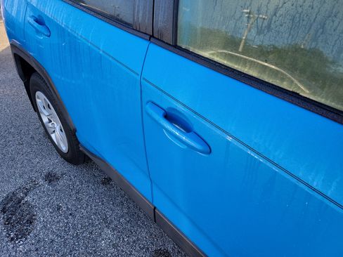 Used 2019 Toyota RAV4 LE w/ All Weather Liner Package image 9