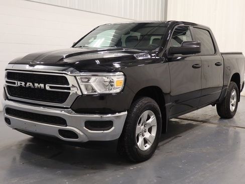 Certified 2024 RAM 1500 Tradesman w/ SXT Appearance Group image 6