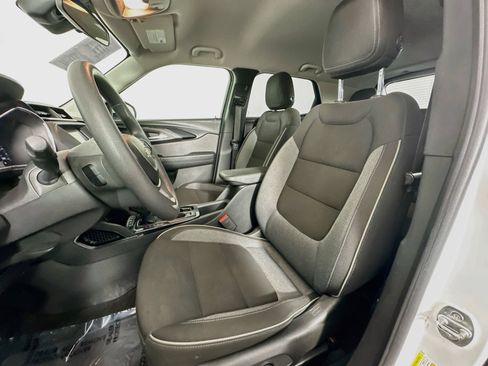 Used 2023 Chevrolet TrailBlazer LT AWD/4WD image 22