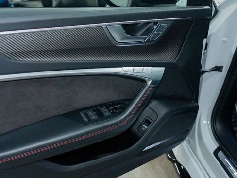 Used 2021 Audi RS 6 w/ Executive Package image 20