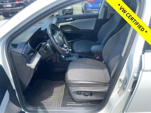 Certified 2023 Volkswagen Taos SE FWD image 14