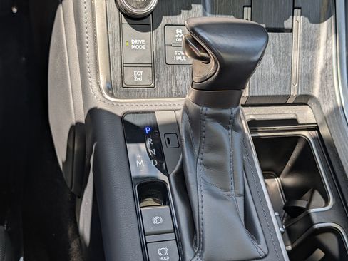 Used 2024 Lexus GX 550 w/ Cold Area Package AWD/4WD image 24