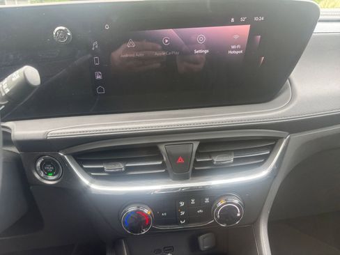 Used 2025 Buick Encore GX Preferred image 17