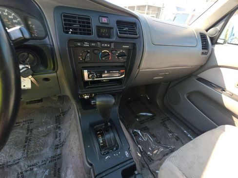 Used 2002 Toyota 4Runner SR5 RWD image 9