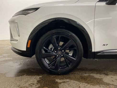 Used 2025 Buick Envision Sport Touring image 11